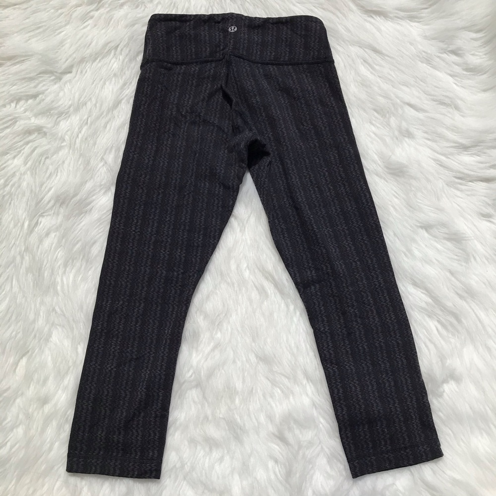 Lululemon Black Gray Capri Leggings Yoga Pants